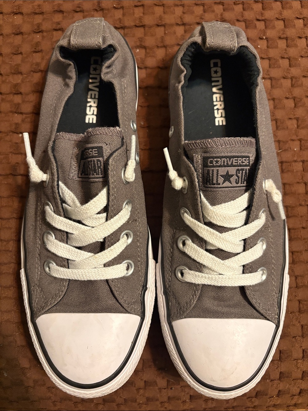Converse Low Top Sneakers - Gray & White